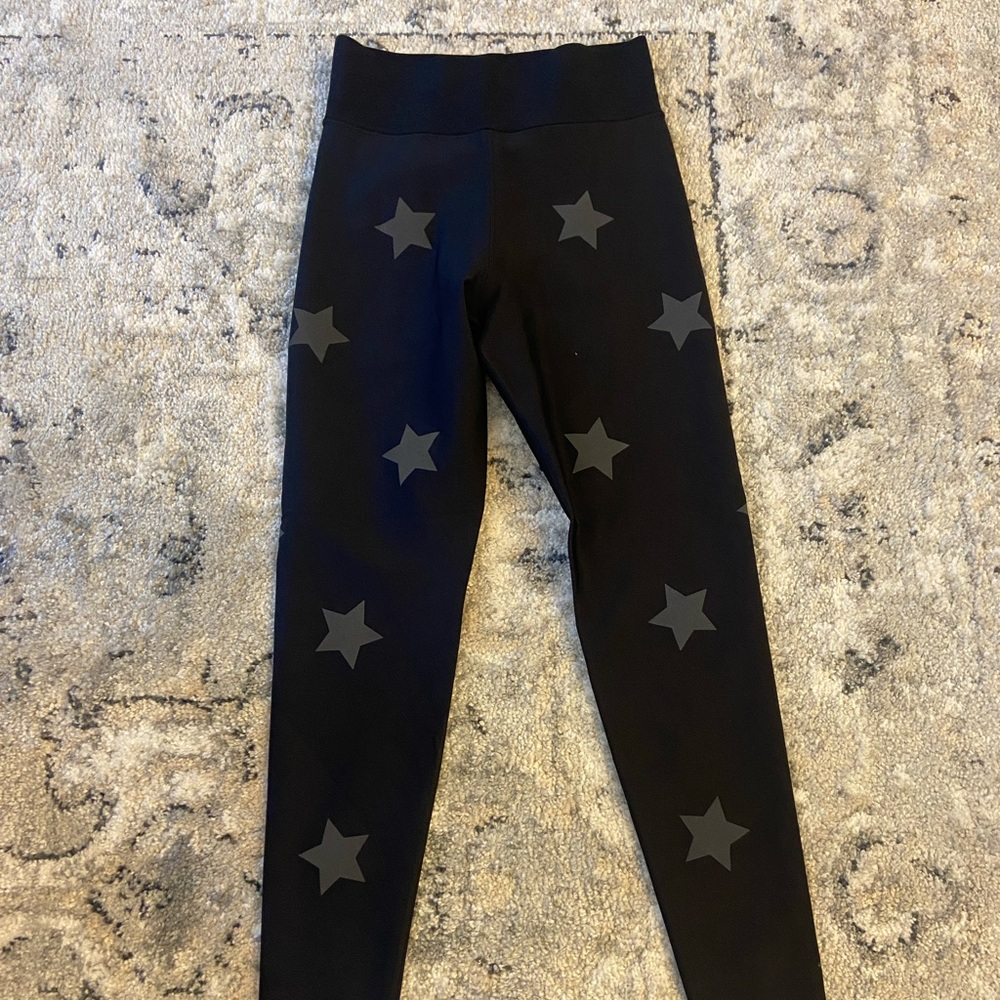 $198 Ultracor Knockout Black Leggings Size Small With Gray Stars